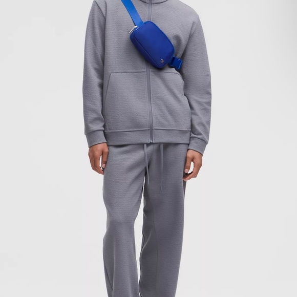 Lululemon Everywhere Belt Bag 1L in Riverside - Picture 3 of 7